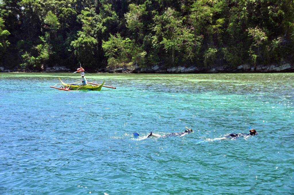 Badladz Dive Resort Puerto Galera Exterior foto