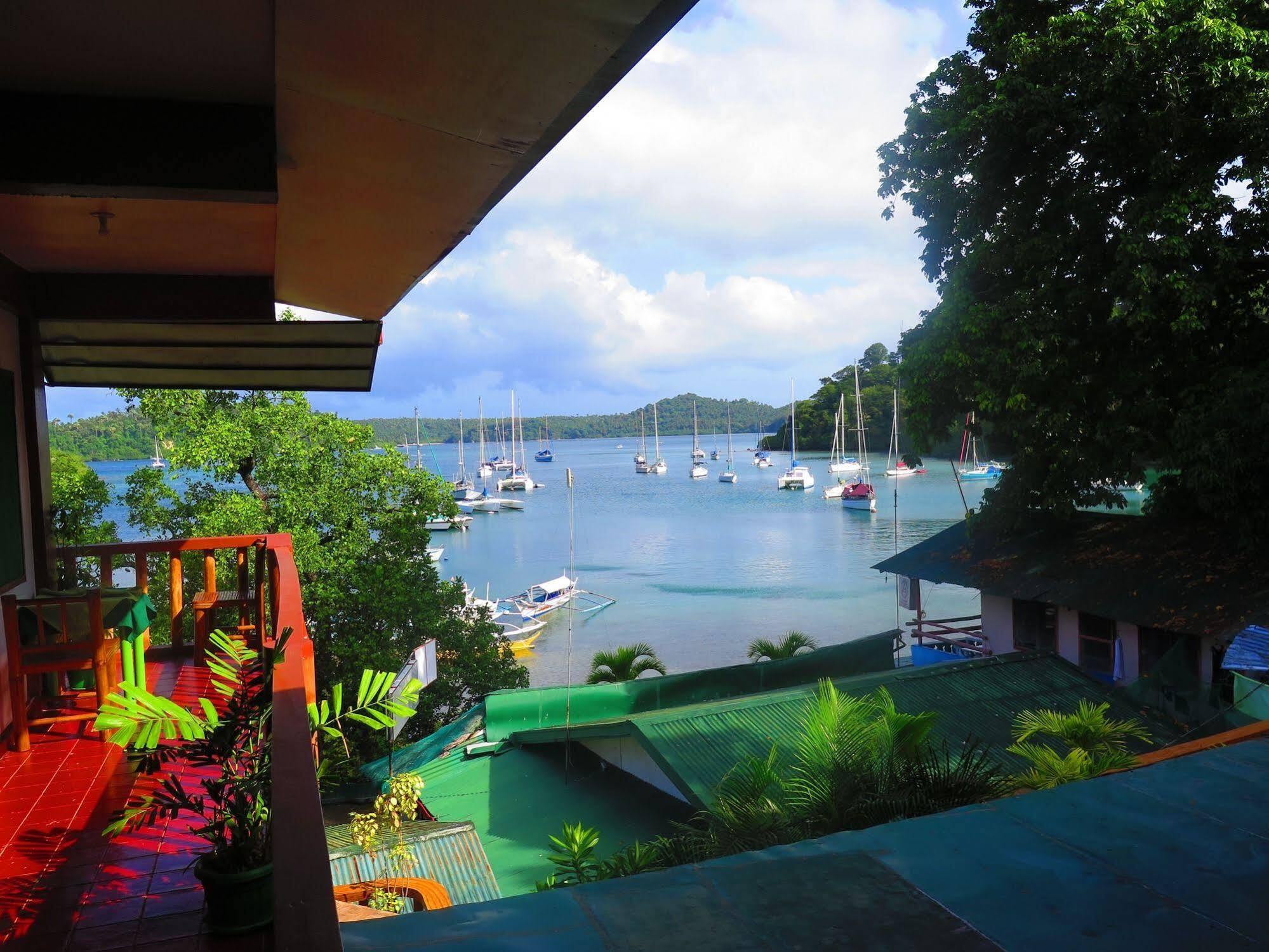 Badladz Dive Resort Puerto Galera Exterior foto