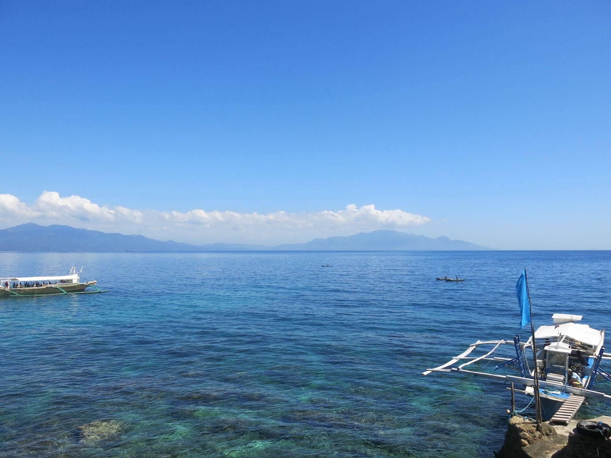 Badladz Dive Resort Puerto Galera Exterior foto